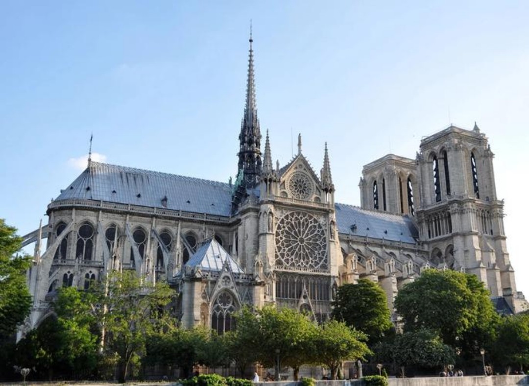巴黎圣母院